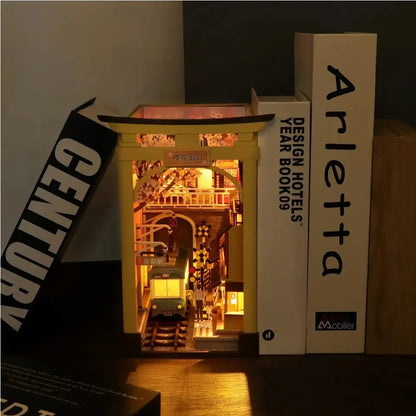 Sakura Holiday Book Nook Kit