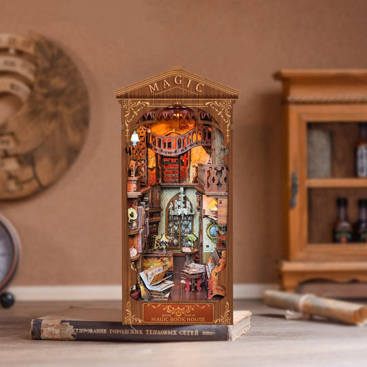 Vintage Library Book Nook Kit